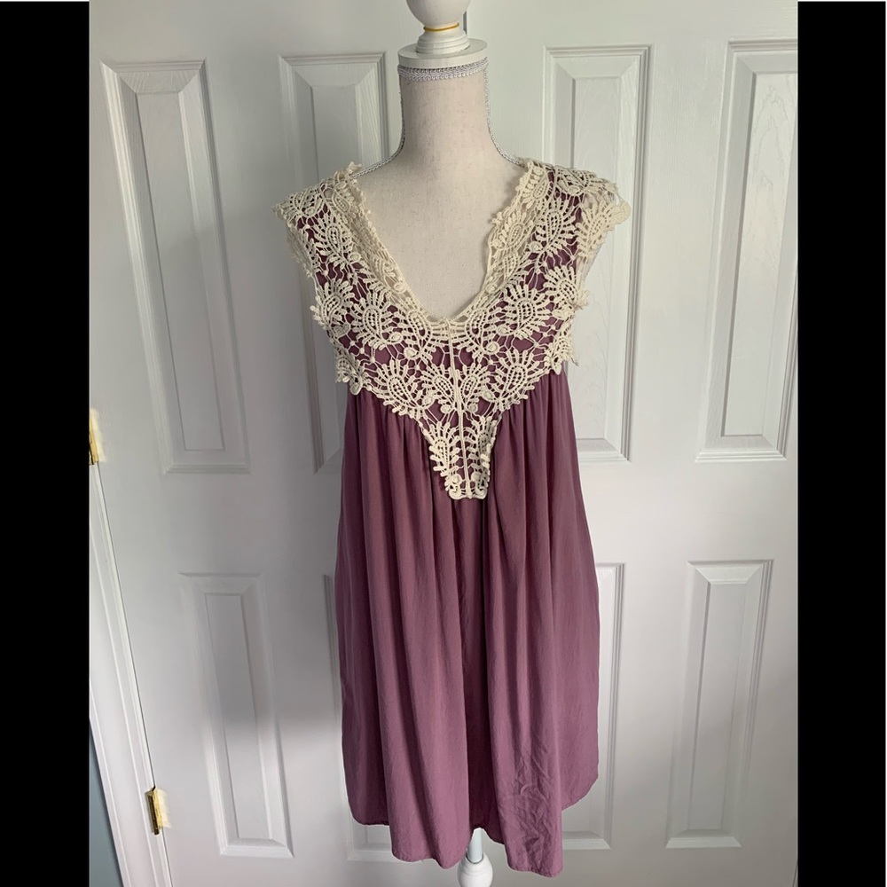 Beautiful detailed sleeveless dress